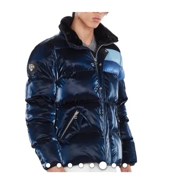 Water resistant and wind tested Coat by Woodpecker is %100 Animal Free (Vegan) - Picture 2 of 12